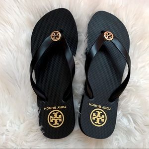 🔥 Like new Tory Burch flip flops